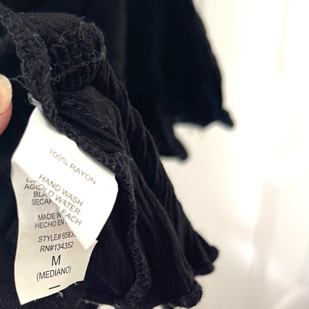 Off-Shoulder Blouse - Picture 6 of 6